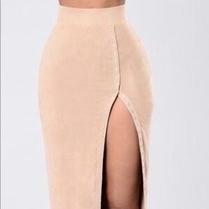 High Waisted Nude Skirt with Snaps